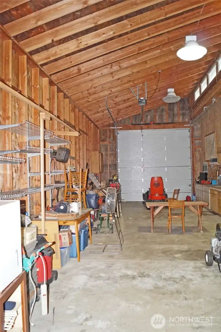High ceiling garage with big door for boats and RVs High ceiling garage with big door for boats and RVs