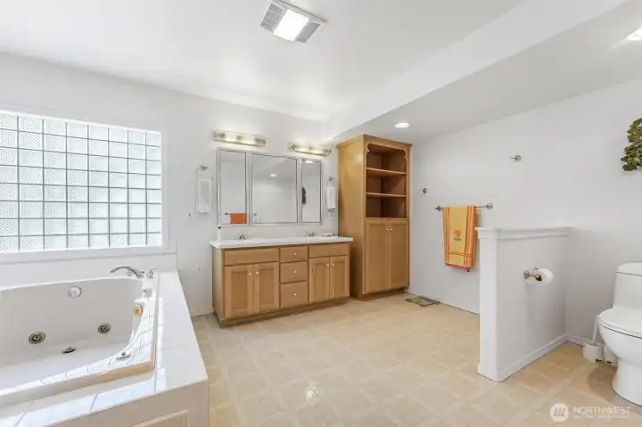 5 piece ensuite.