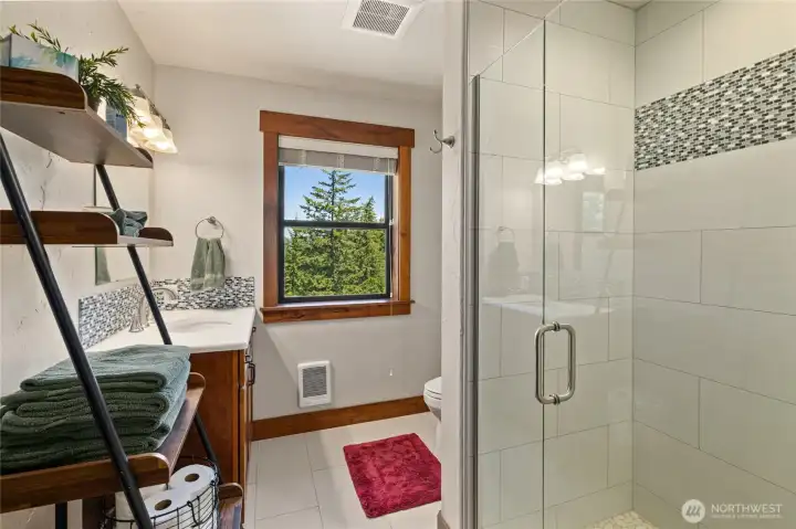 3/4 bath off bonus room.