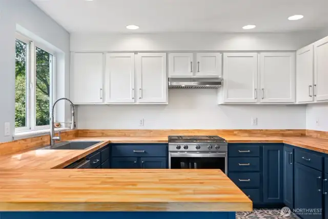 Unit 4646 Kitchen