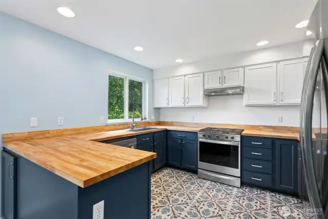 Unit 4646 Kitchen