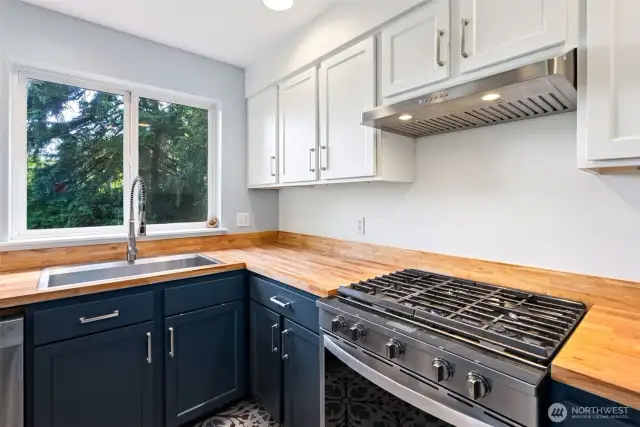 Unit 4646 Kitchen