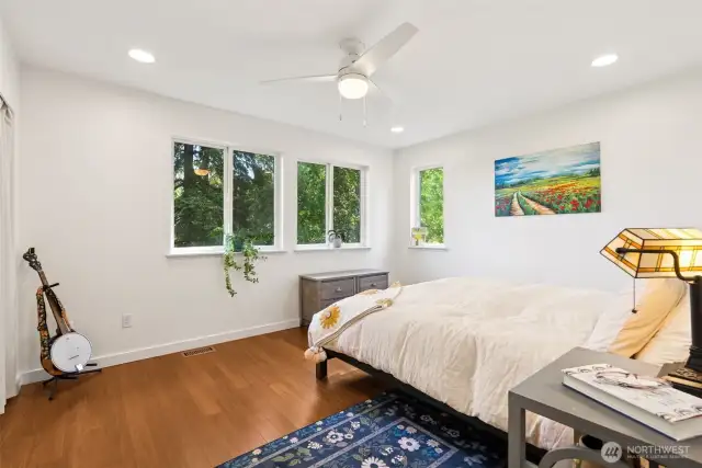 Unit 4646 Primary Bedroom