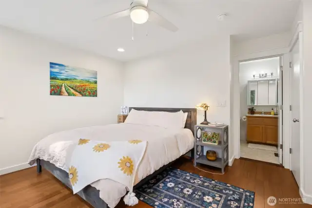 Unit 4646 Primary Bedroom