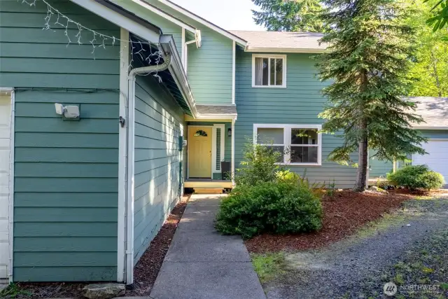View of door (in middle of photo) to tenant occupied unit 4648.