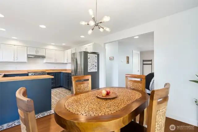 Unit 4646 Dining Area
