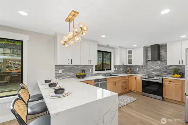 Kitchen Sitting island area
