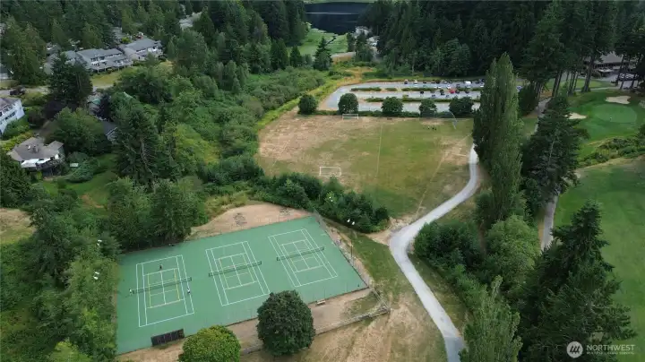 community tennis court