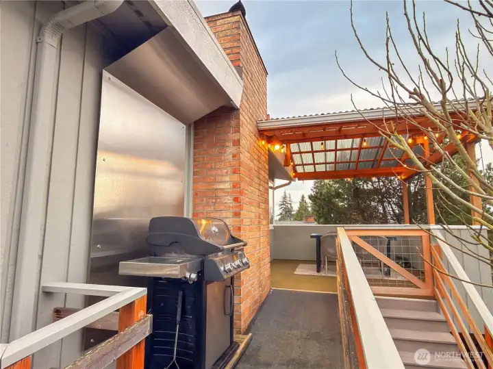 West side of the house has stairs or an easy access ramp for quests.