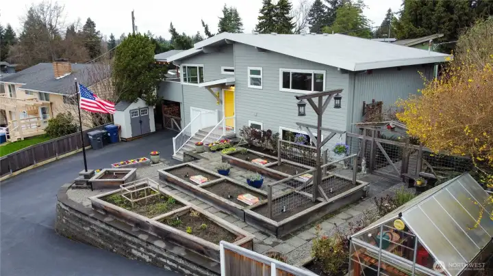 The roof is in excellent shape and was recoated, the new road and driveway were sealed.