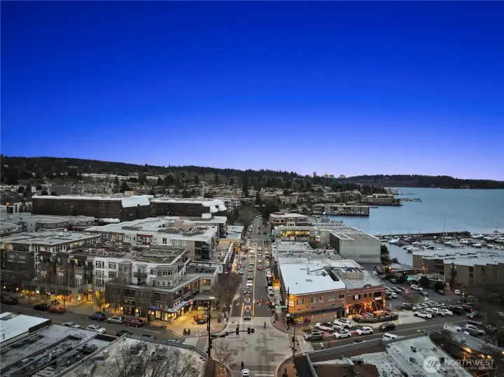 Enjoy the downtown Kirkland lifestyle!
