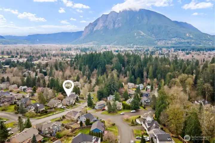 Downtown North Bend, 1-90, and top-rated Snoqualmie Valley schools are just a hop, skip and jump away.