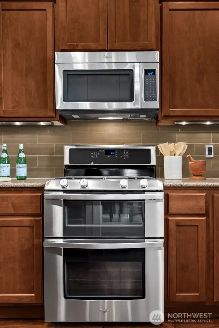 Gas Range with Double Oven