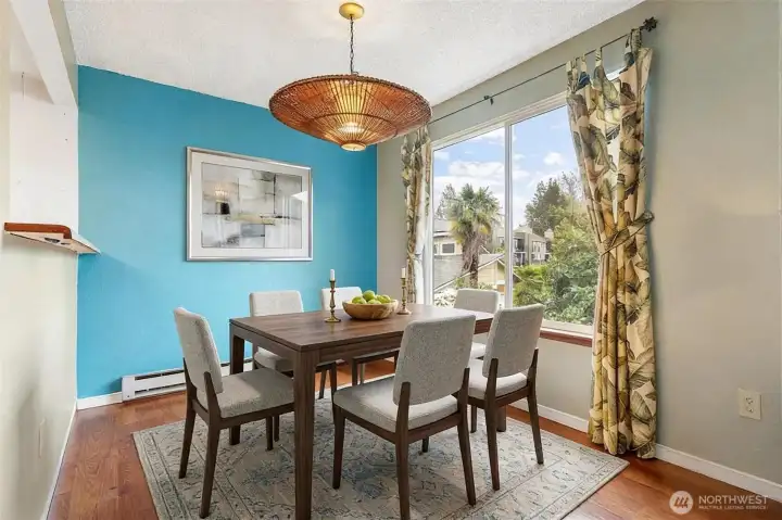 Virtually staged - Dining room
