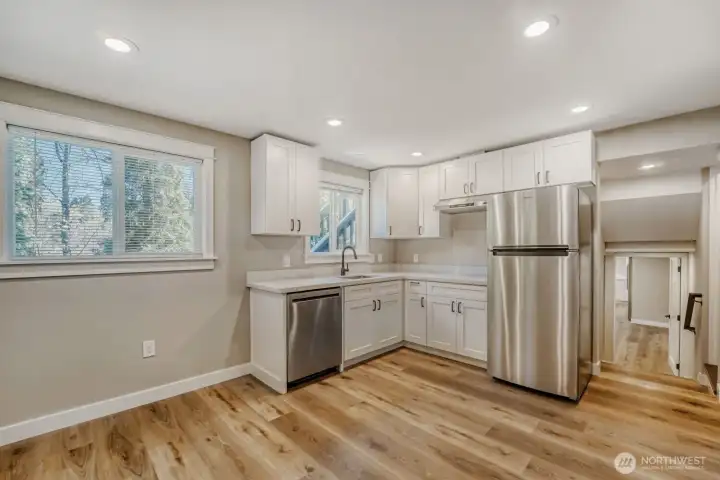 2nd kitchen or wet bar