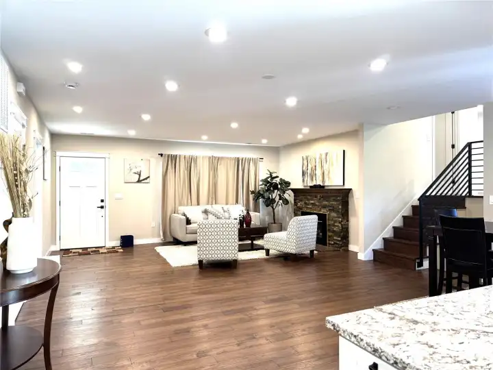 Open floor plan. Open floor plan.