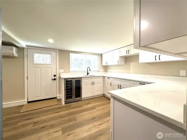 3rd kitchen or wet bar 3rd kitchen or wet bar