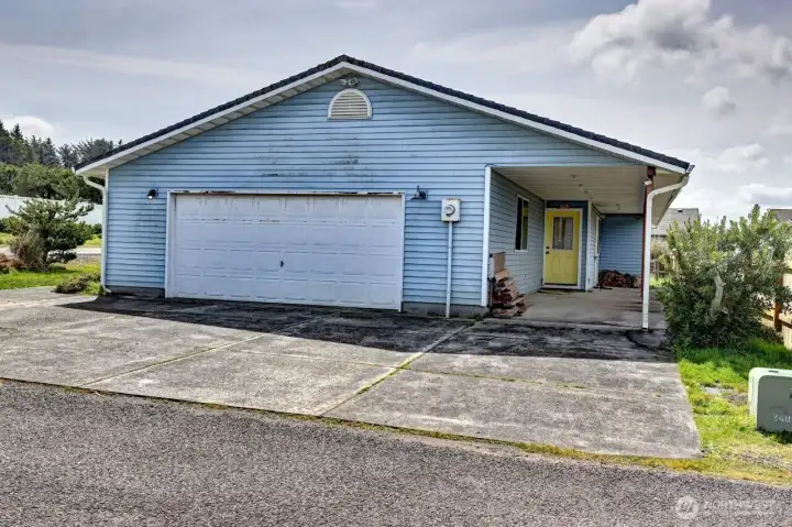 Garage, Parking Area