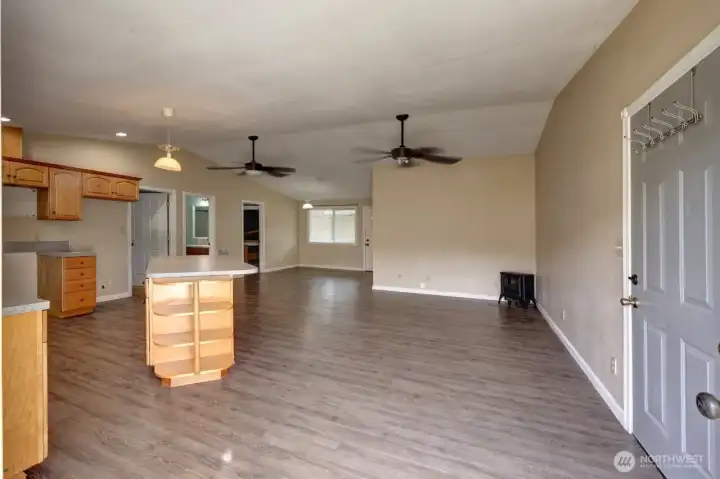 Entry Way, Front Door Interior