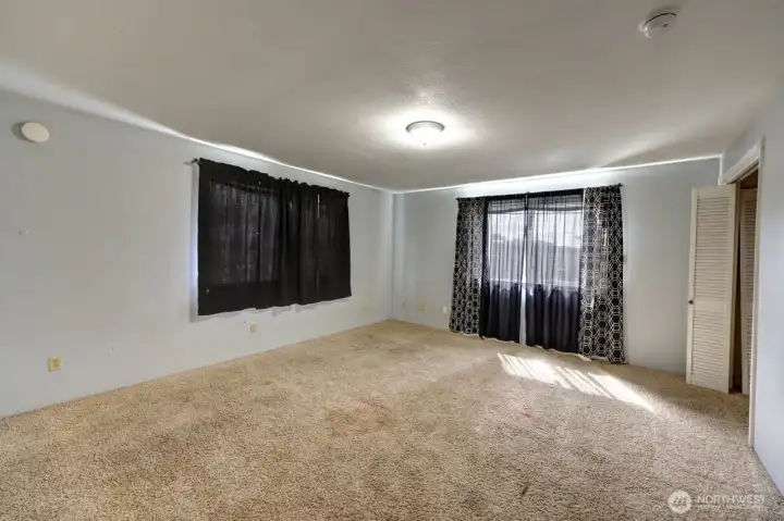 Primary Bedroom, Wall to Wall Carpet