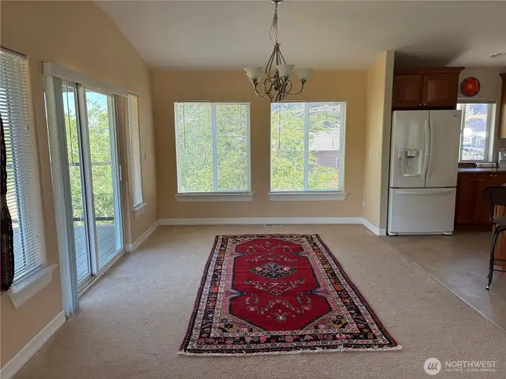 Large dinning area to accommodate any size dinning table for entertaining