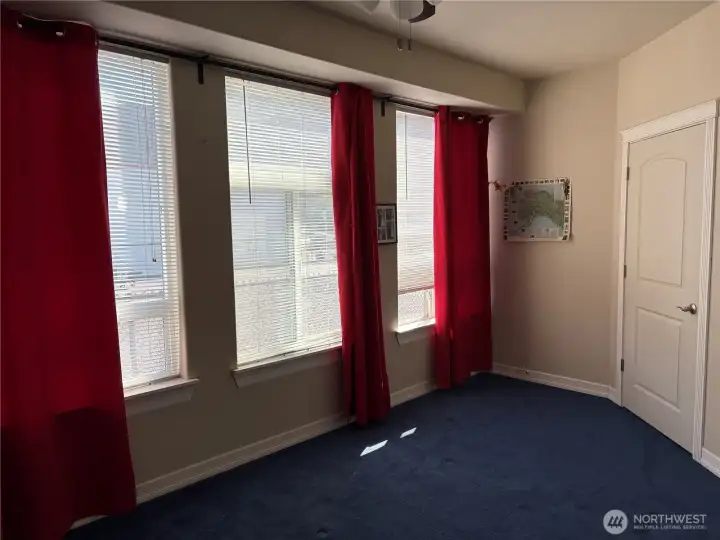 4th bedroom on the first gloor