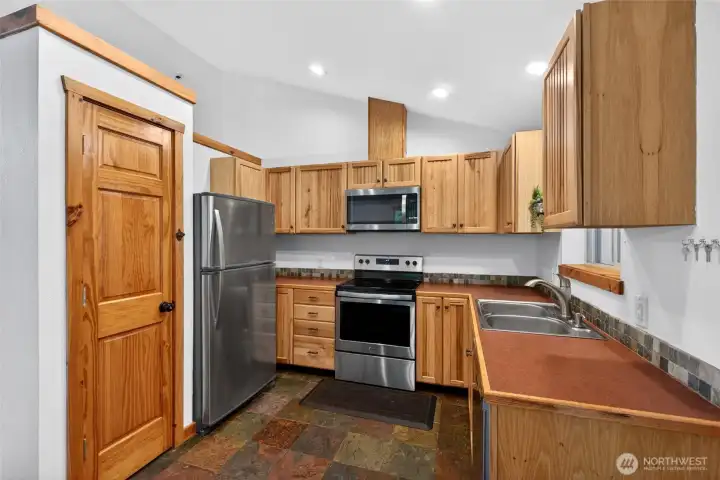 Kitchen Pantry too!