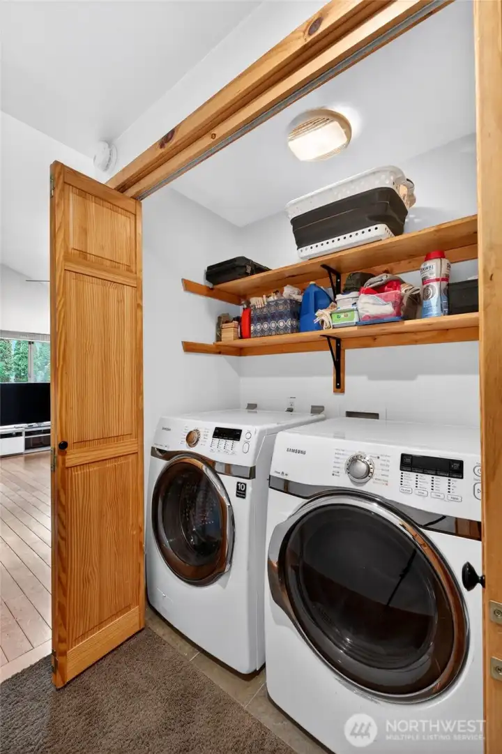 Washer & Dryer Included!