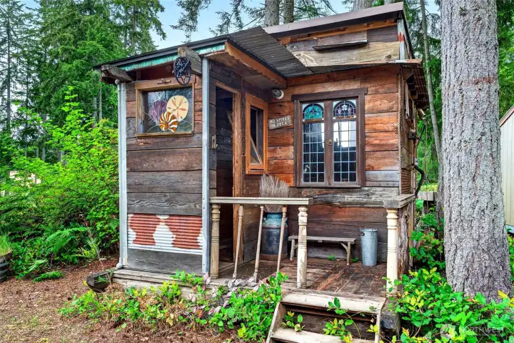 Artsy Play House