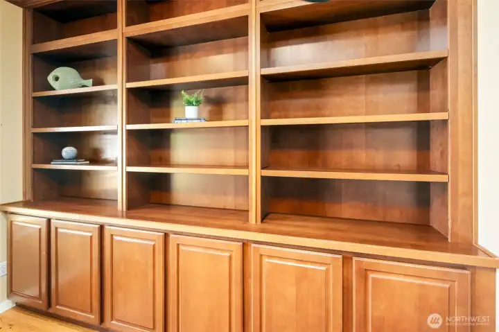 More built-ins in the office/den.