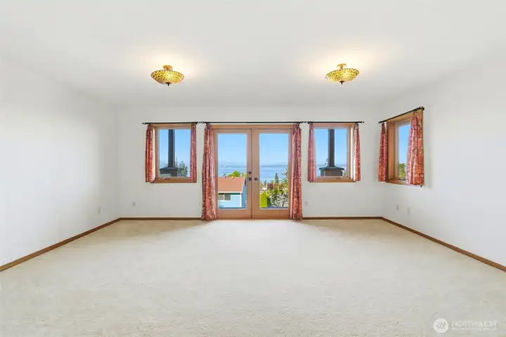 Lower Great Room with views!