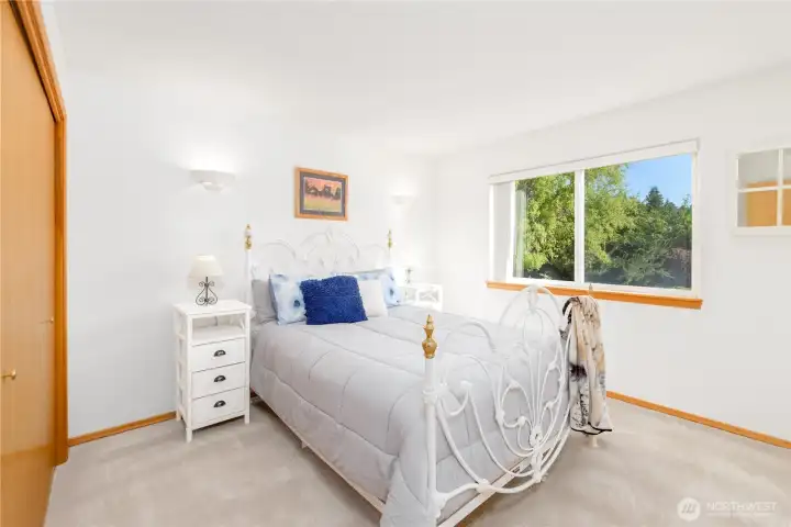 2nd bedroom. 2nd bedroom.