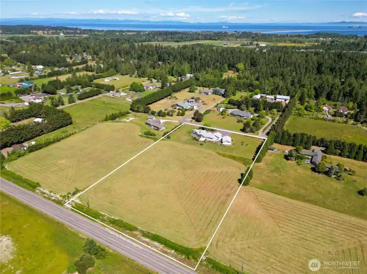 Perfectly located minutes to Cline SpitCounty Park. Perfectly located minutes to Cline SpitCounty Park.
