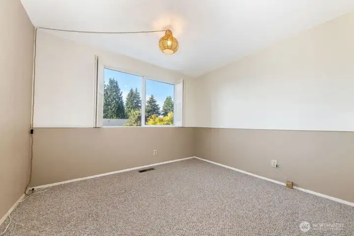 3rd bedroom on the upper floor