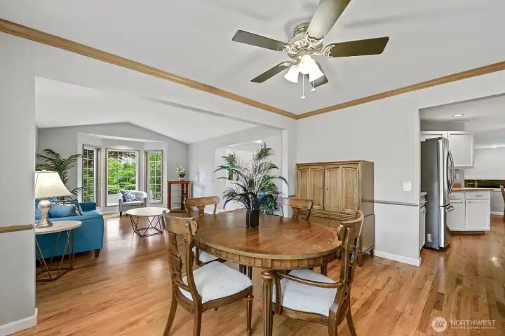 Formal dining room perfectly positioned between the living room and kitchen