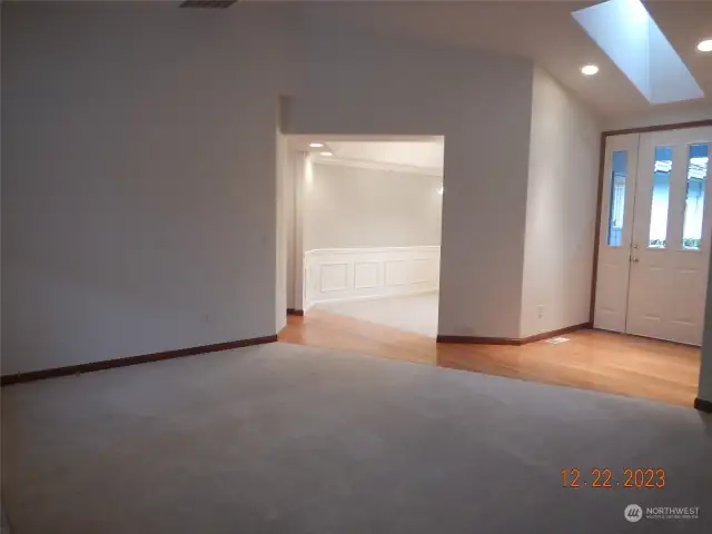 Living room to entry