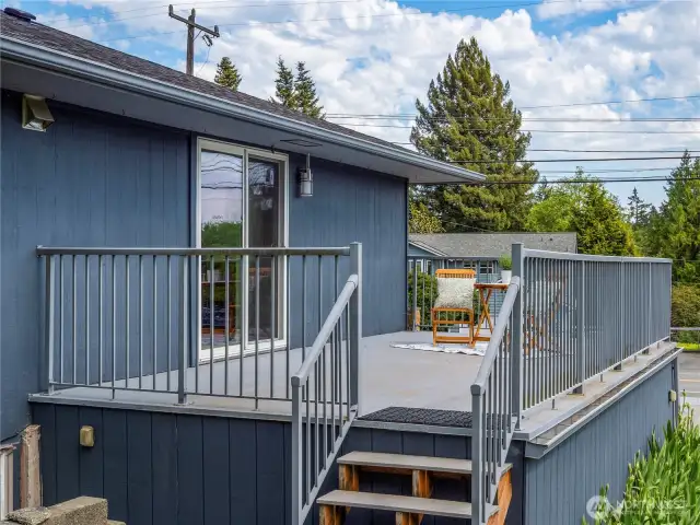 300 square foot deck