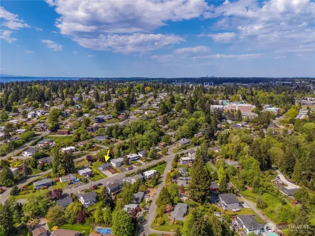 Minutes away from the Puget Sound, Lake Burien, St. Anne Hospital, and SeaTac.