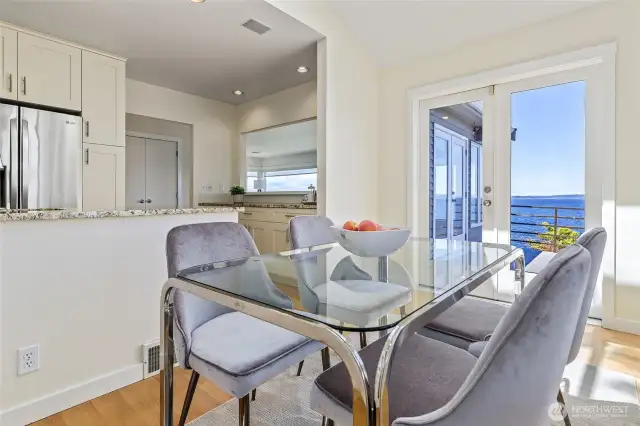 Enjoy the scent of the salt water from the breakfast room!