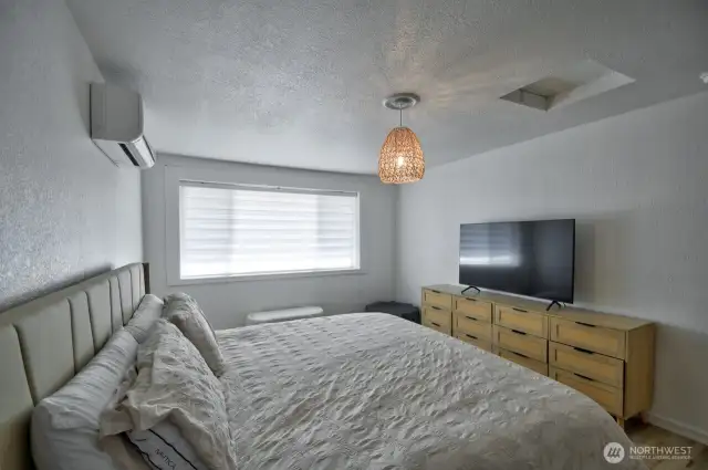 Ductless mini split in primary bedroom