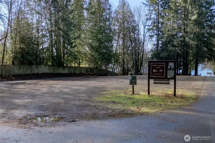 Guests need a Discover Pass to park at the boat launch.