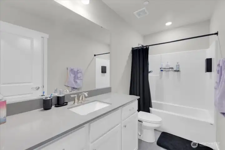 Secondary full bathroom upstairs