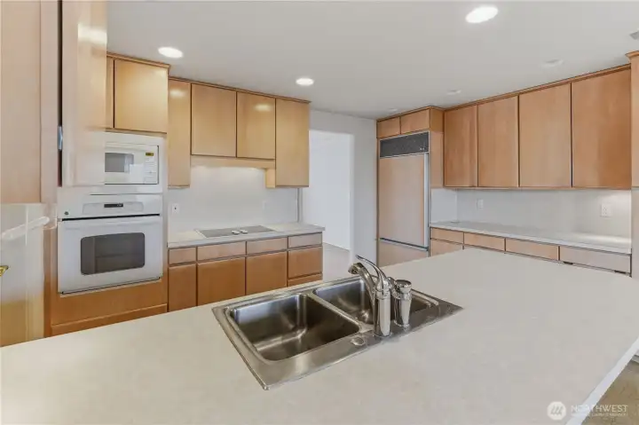 Open Kitchen