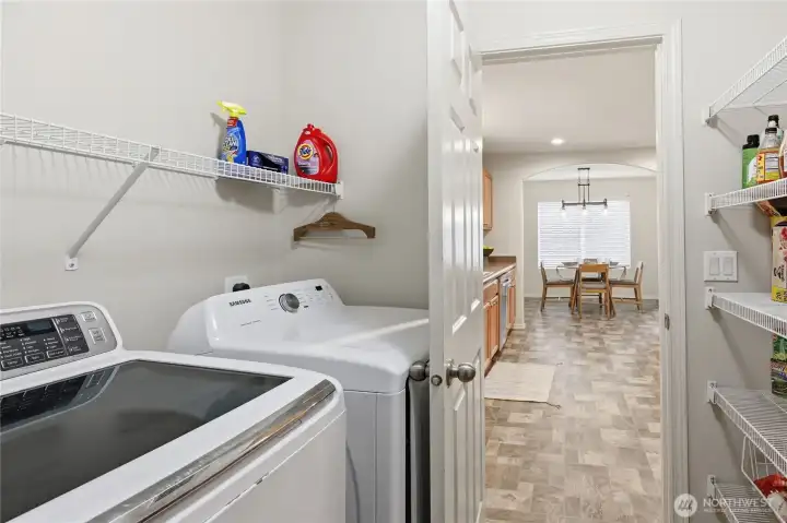 Huge pass thru laundry - pantry