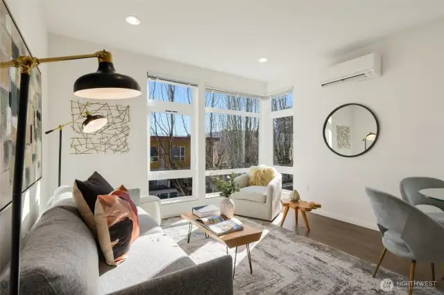 Bright and spacious living room