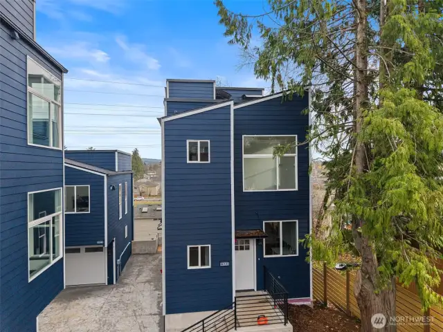 This home showcases the architectural design and high-quality finishes you can expect in the newly constructed residence at 8608 and 8610 42nd Ave S, Seattle, WA 98118, built by the same builder.