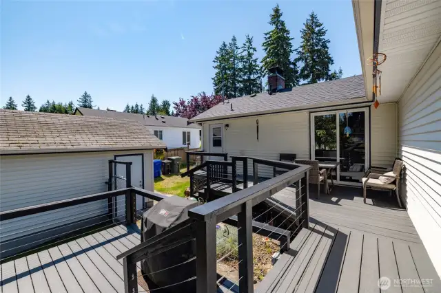 What a great place to entertain !  The party is at YOUR house !