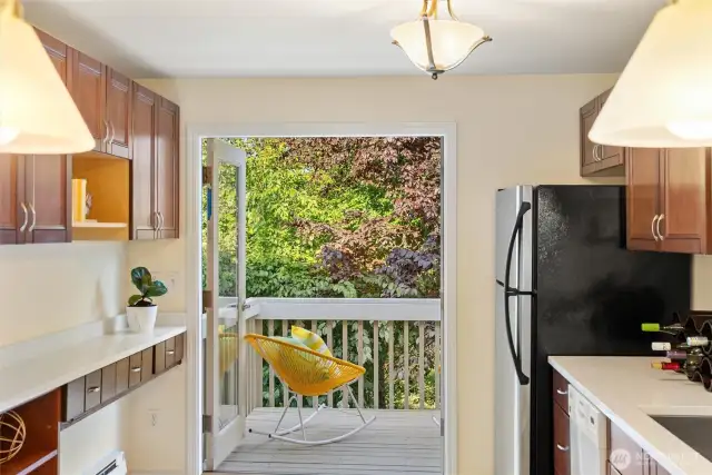 Enjoy an al fresco meal just off the kitchen