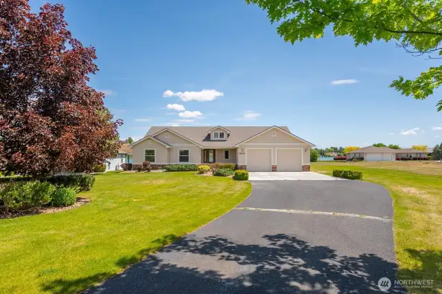 Gorgeous and Move-In ready!