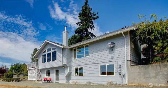 South facing windows allow for amazing views year round.  The lower entry with its own driveway offers the perfect opportunity for a MIL or guest space.  RV parking and full hookups too.